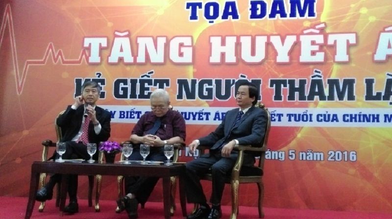 GS.TS Đỗ Doãn Lợi chia sẻ trong tọa đàm "Tăng huyết áp - kẻ giết người thầm lặng"