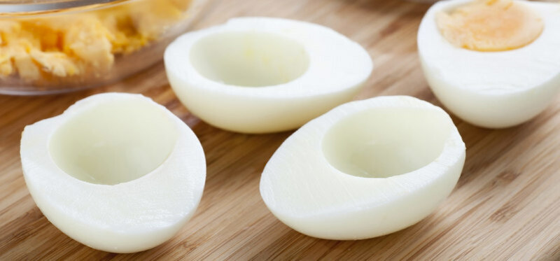 Nên tránh ăn lòng trắng trứng gà Nên tránh ăn lòng trắng trứng gà