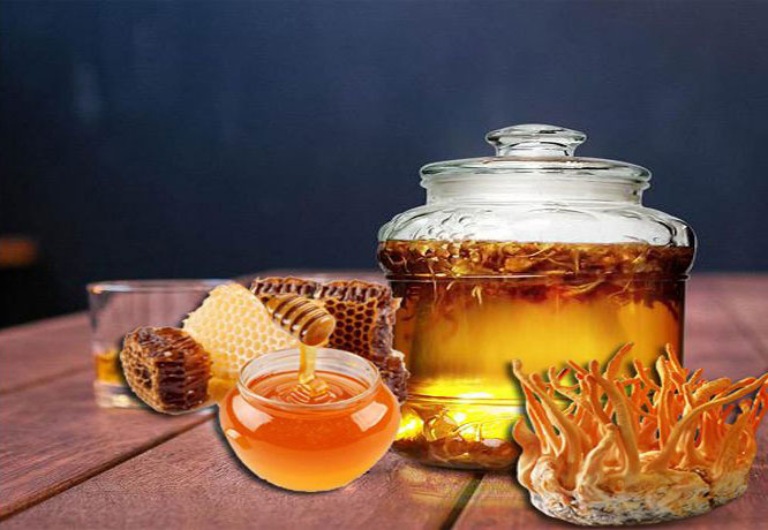 mật ong ngâm đông trùng hạ thảo chữa mất ngủ
