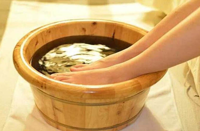 Ngâm chân trị mất ngủ