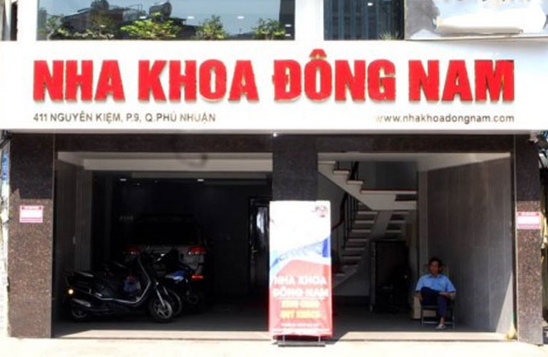 nha khoa nụ cười phú nhuận